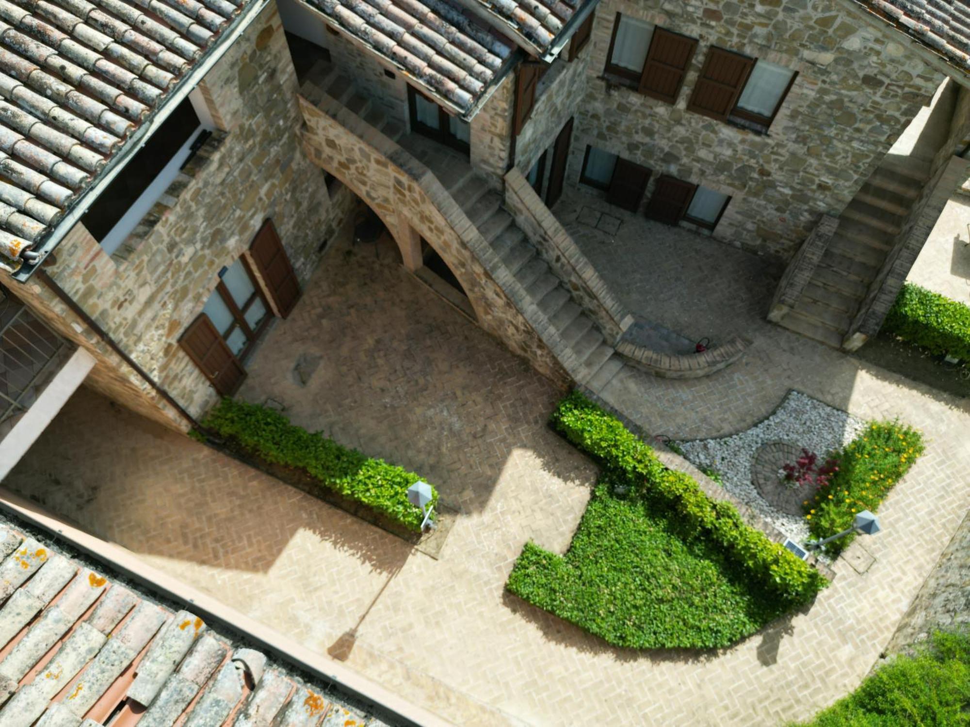 Hostal Antico Borgo Carceri Bevagna Exterior foto